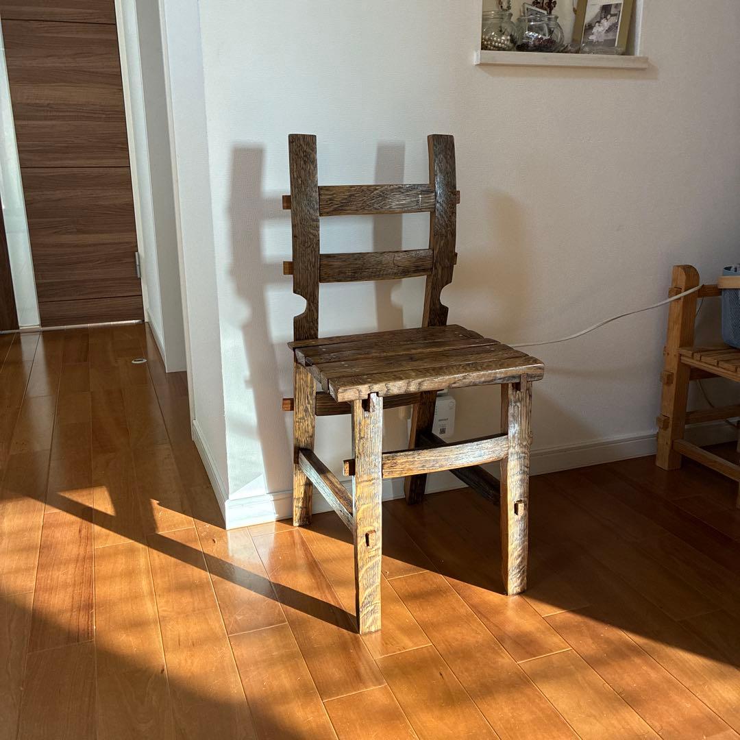 樽材椅子 ・座ってもインテリアでもOK ・樽材のカーブ ・鋸,ノミで作り組込む