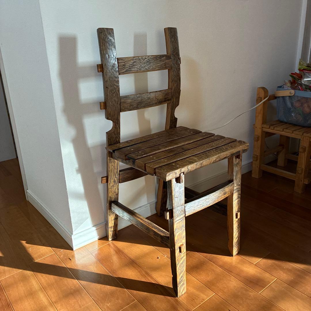 樽材椅子 ・座ってもインテリアでもOK ・樽材のカーブ ・鋸,ノミで作り組込む
