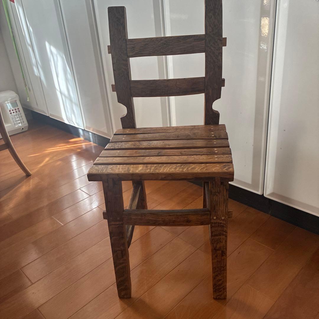 樽材椅子 ・座ってもインテリアでもOK ・樽材のカーブ ・鋸,ノミで作り組込む