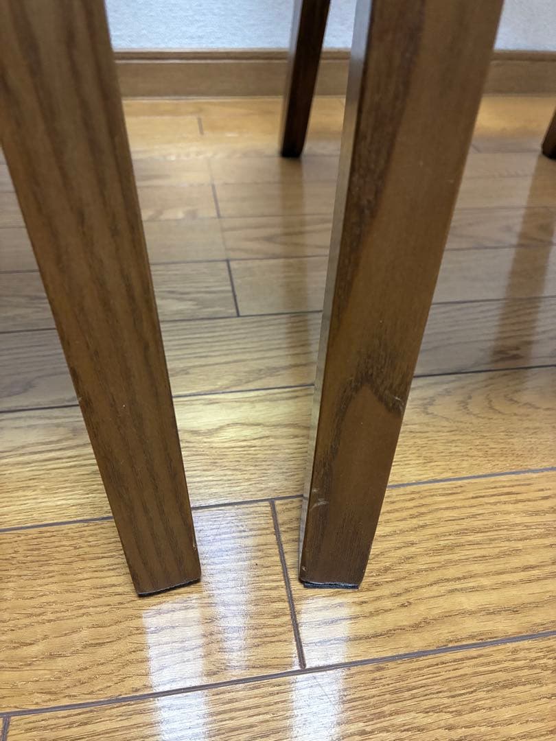 unicoウニコ ダイニングチェア fixフィックス(左側)