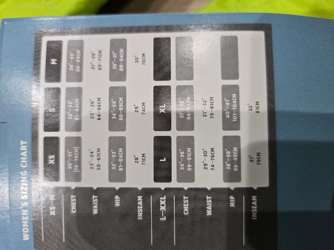 新品未使用　BURTONスキーウェアLサイズ