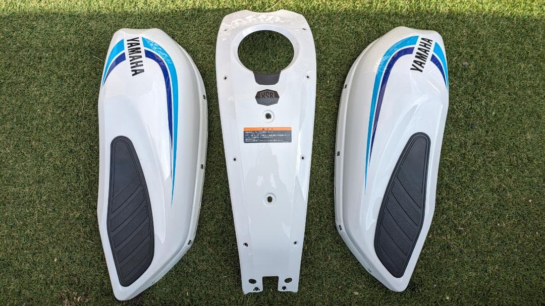 XSR700】ヤマハ純正タンクカバー - メルカリ