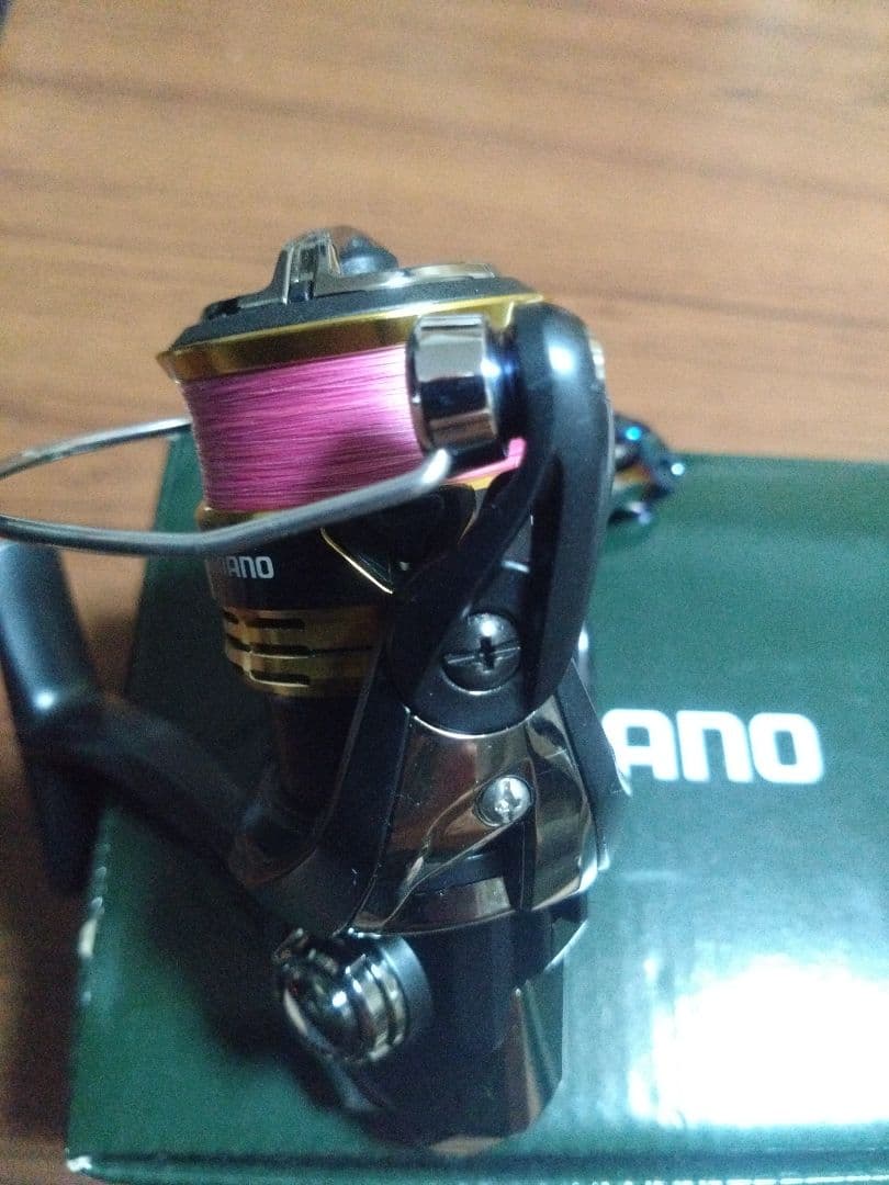 SHIMANO　SAHARA　C2000S カスタムリール