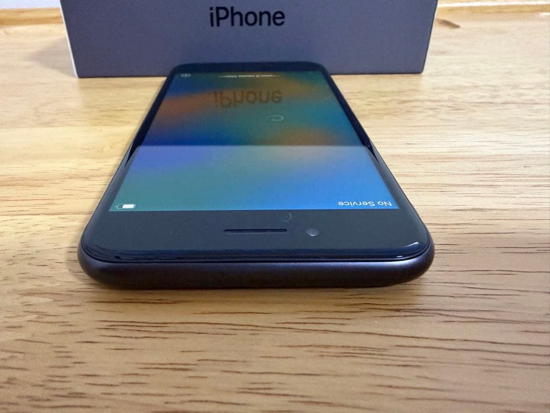 iPhone8 本体 スペースグレイ 64GB 正規品 - メルカリ