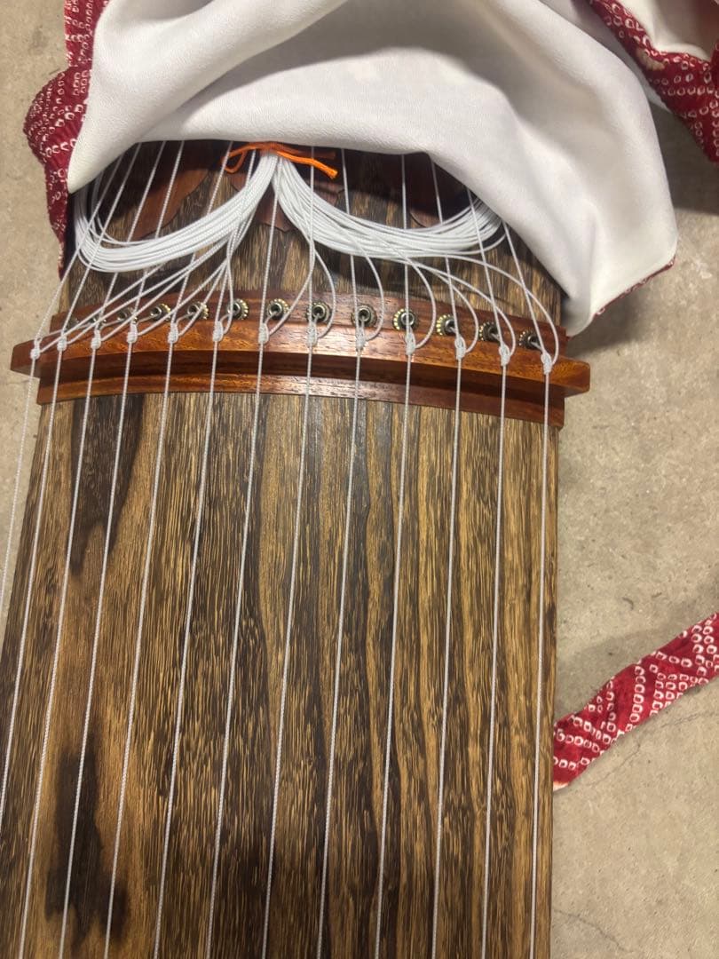 値下げ可能 直接引き取り希望 木製琴 13弦 花柄装飾 カバー付き