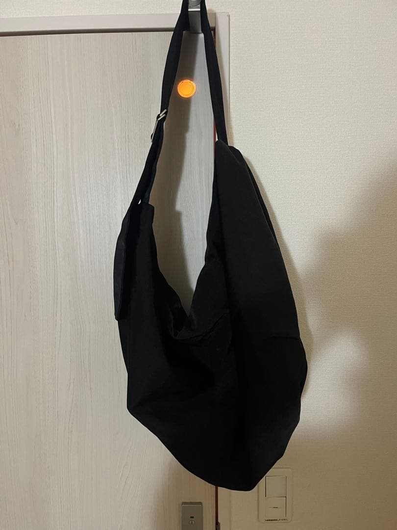 MB ULTIMATE FABRIC ハーフムーンボディバッグ BIG