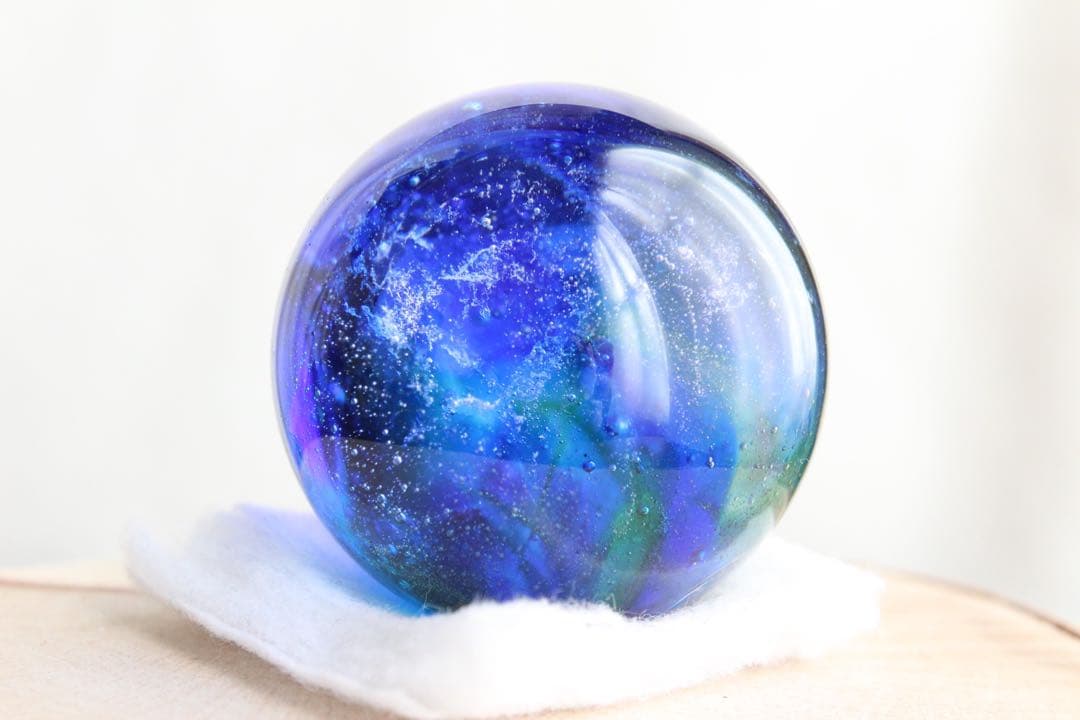 シエラネバダ産アンダラクリスタル スフィア マルチカラー（ブルー系）