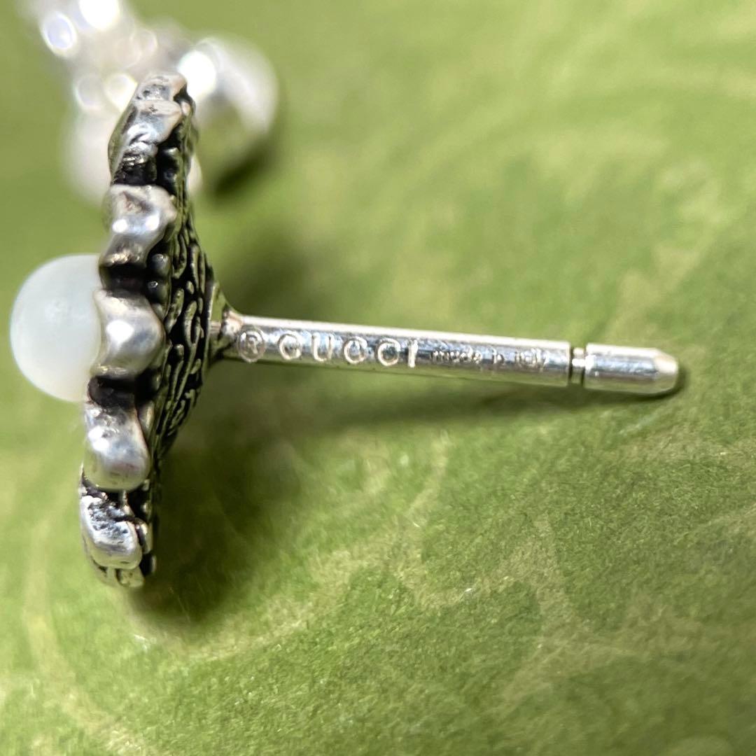 【極美品】グッチ　フラワーモチーフピアス片耳　燻加工　メンズ/レディース