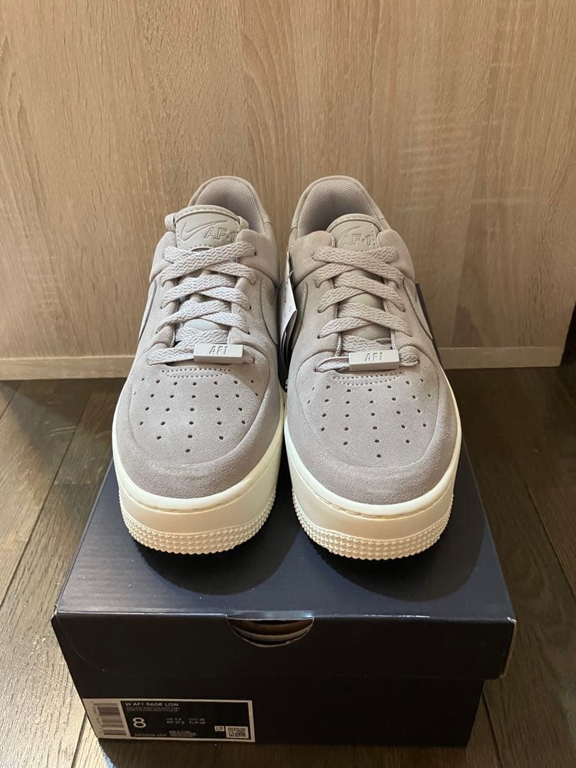 NIKE エアフォース1 セージ　LOW ウィメンズ25cm グレー　厚底