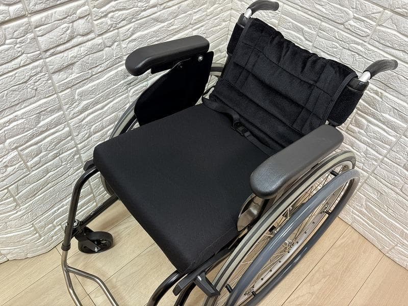 コ*チ様 Panthera パンテーラ 車椅子 s2ショート スウェーデン製 車