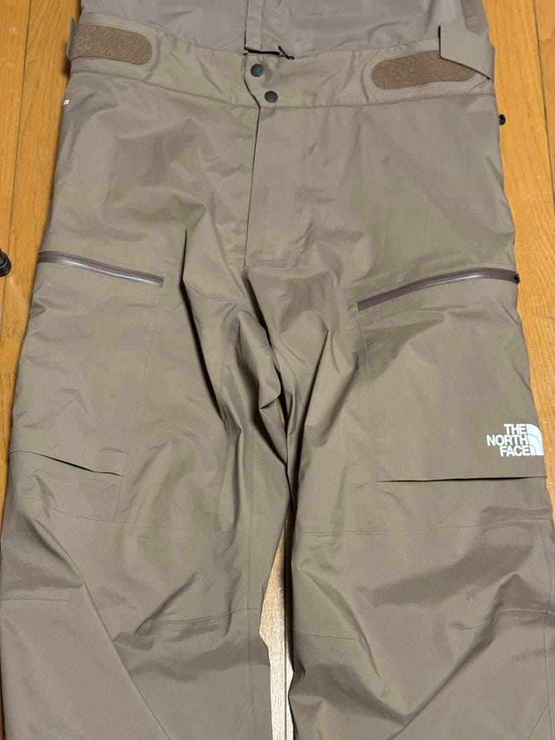 ノースフェイスGORE-TEX Powder Guide Light ビブパンツ