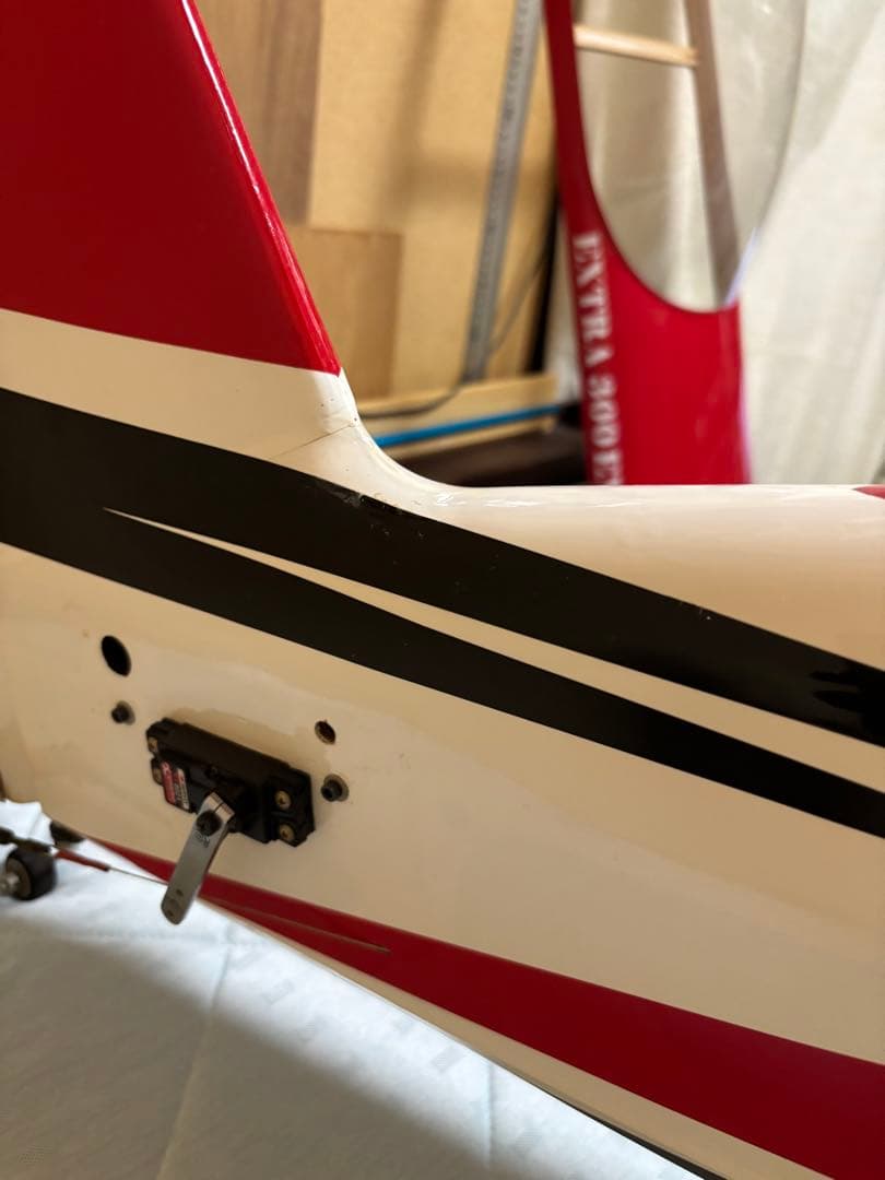 ラジコン飛行機　78インチEXTRA 300 EXTREME FLIGHT