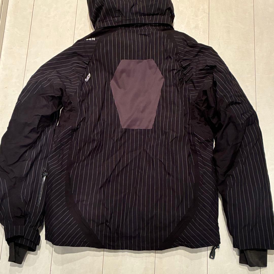 ヘリーハンセン　スキー　スノーボード　ウエア　黒