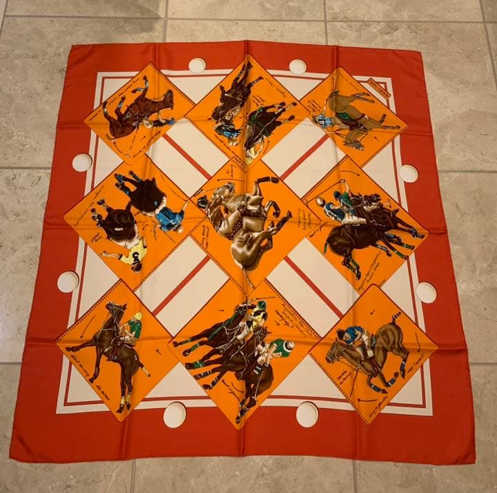 極美品HERMES エルメス カレ90 馬柄 シルク100 スカーフオレンジ