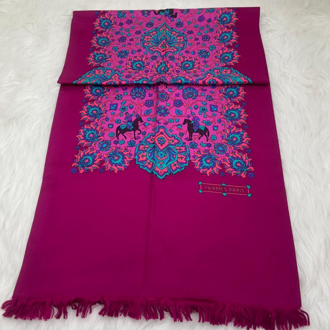 美品✨エルメス　HERMES　カレ　大判ストール　馬　スカーフ　ピンク