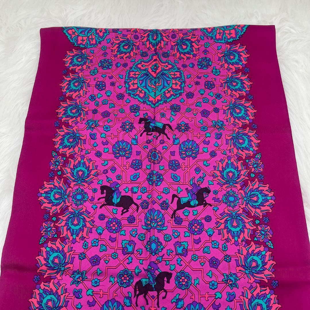 美品✨エルメス　HERMES　カレ　大判ストール　馬　スカーフ　ピンク