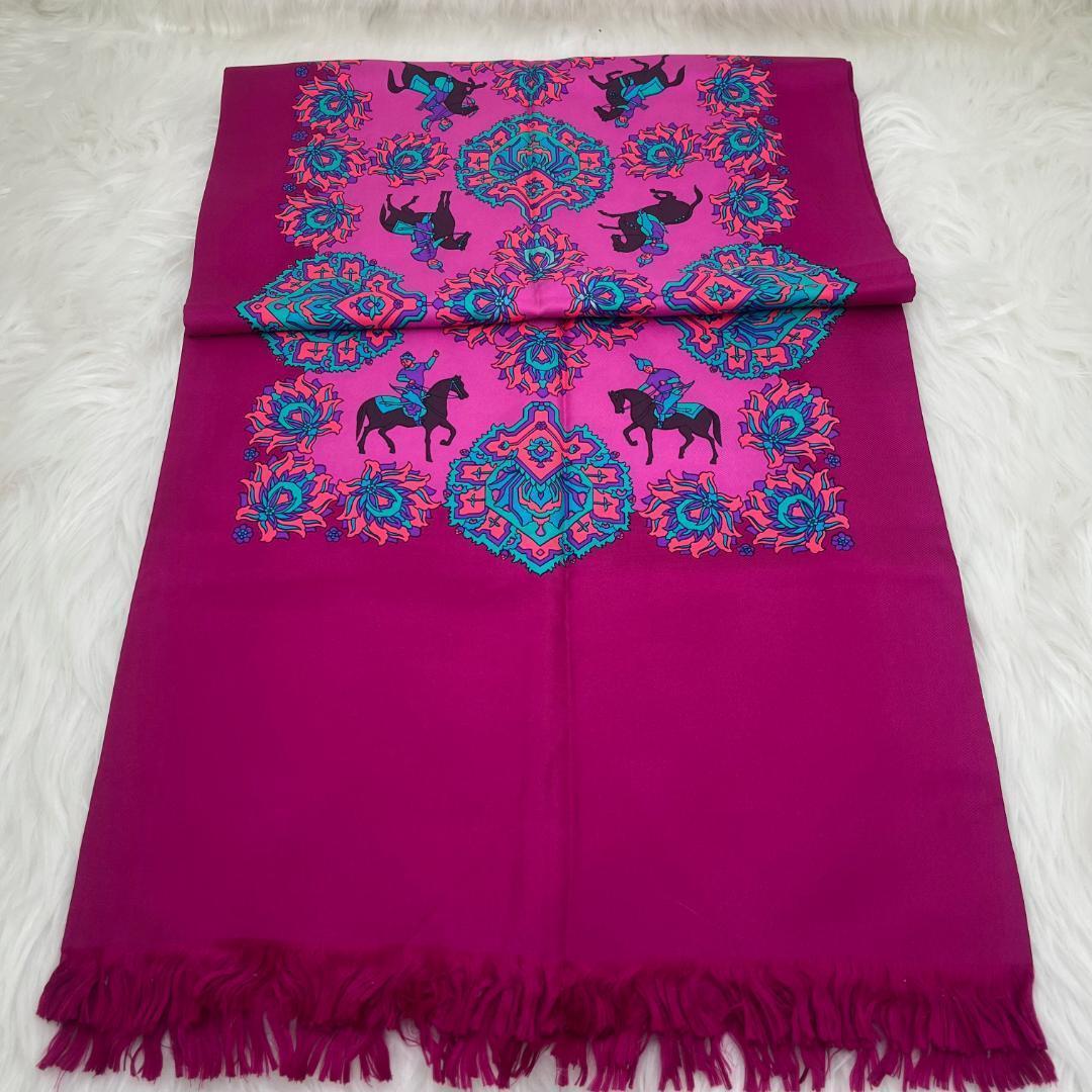 美品✨エルメス　HERMES　カレ　大判ストール　馬　スカーフ　ピンク