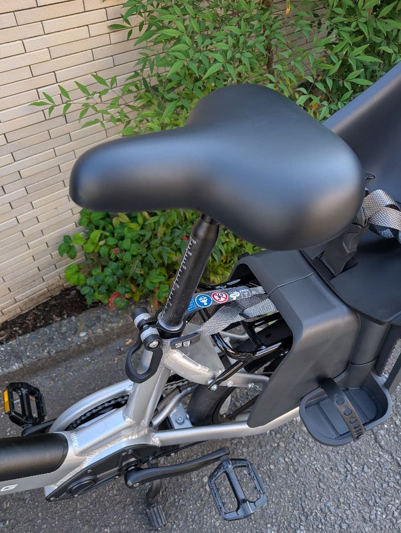 EVEREST XING CITY + ピークシルバー　チャイルドシート