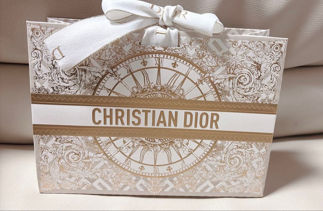 【新品】Dior Prestige ル プロテクター UV ルミエール 30ml