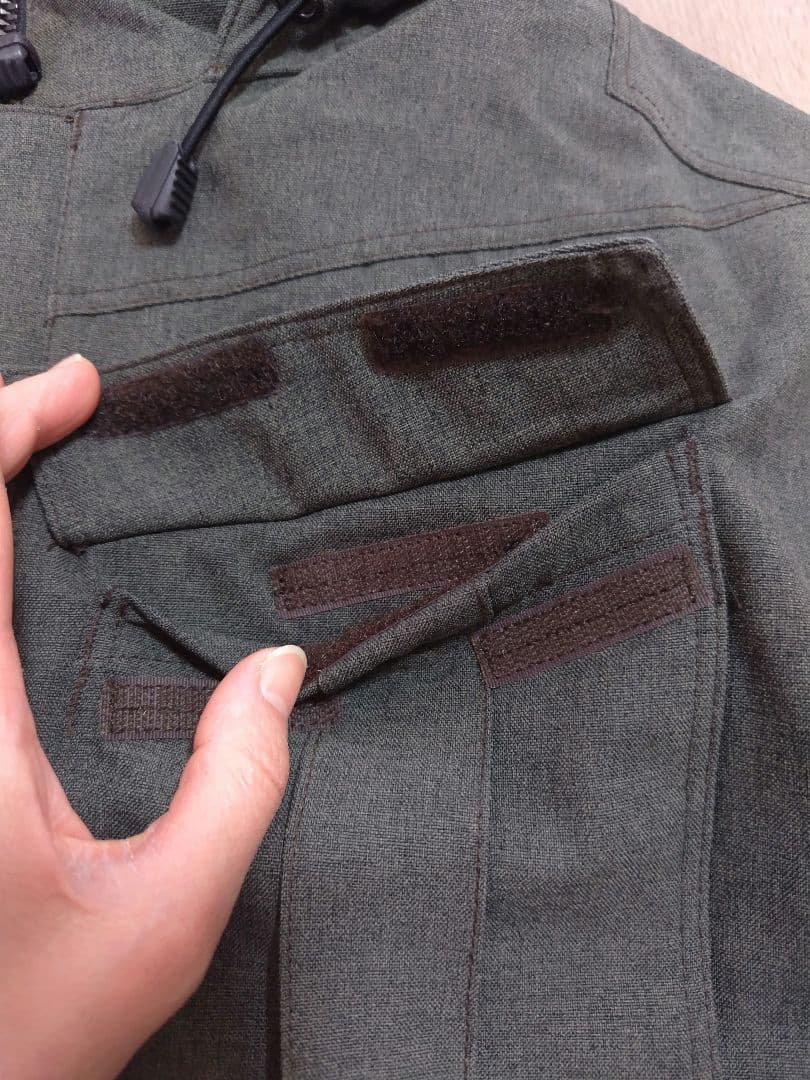 ボルコム（VOLCOM）メンズジャケット　Mサイズ