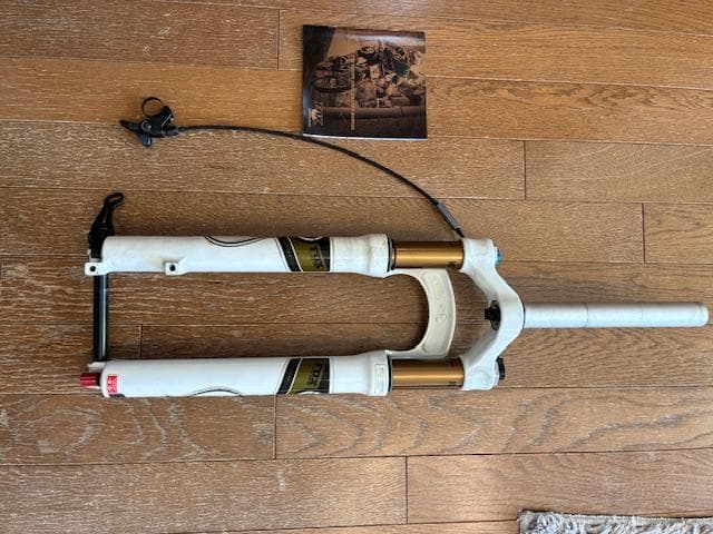 Fox Suspension 2012年Float100 FIT Remote