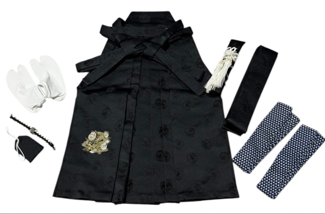 式部浪漫　七五三　3歳向け　着物、袴セット　紐下50cm　龍の刺繍デザイン