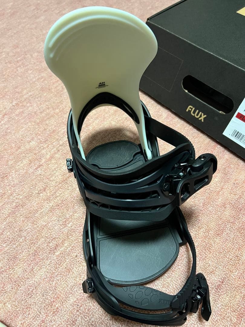FLUX AH ビンディング ホワイト/ブラック　Mサイズ