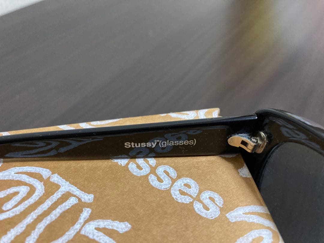 【美品】STUSSY NAOMI サングラス 黒 ステューシー◻️箱,ケース付