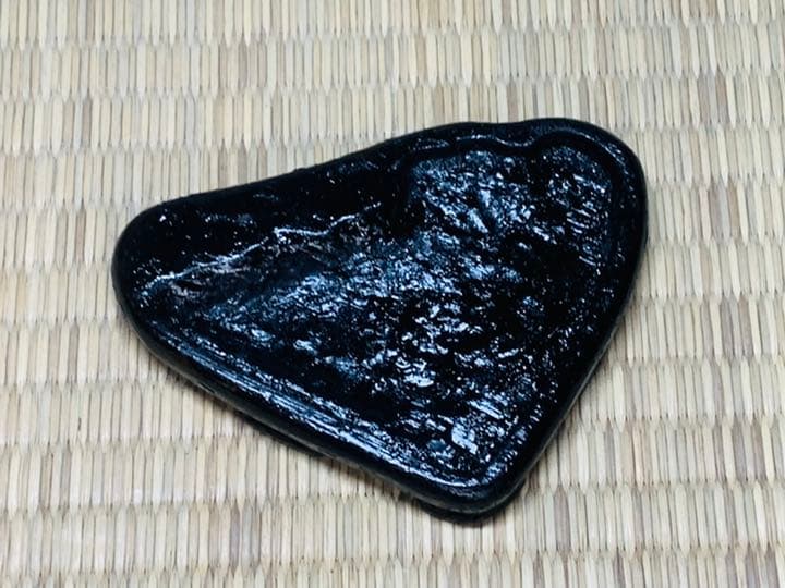 秋田五城目孔雀石？ 横10.5×高8×奥行7.8(cm) 440g - メルカリ