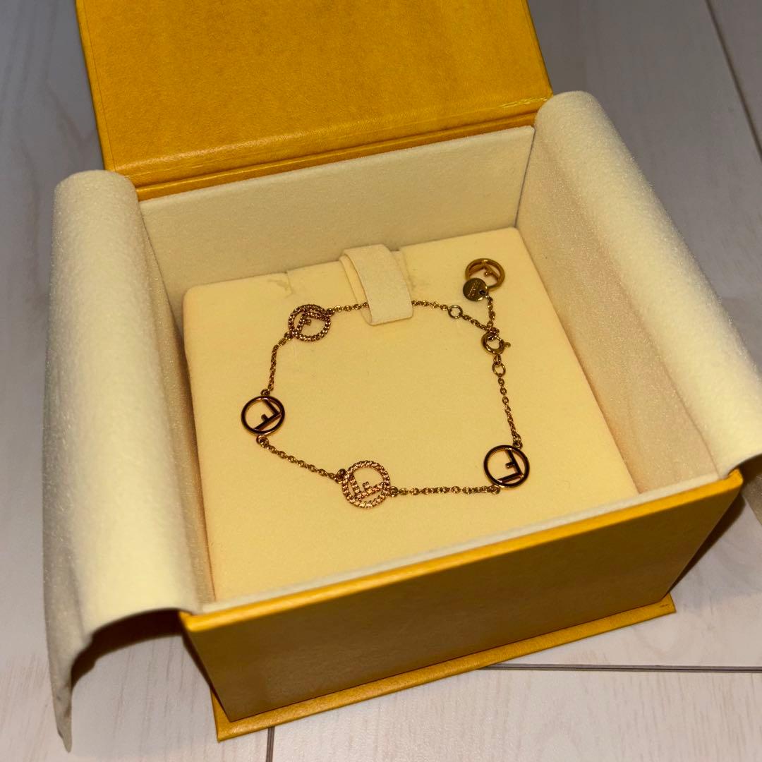 Fendi ローズゴールド ブレスレット 箱付き