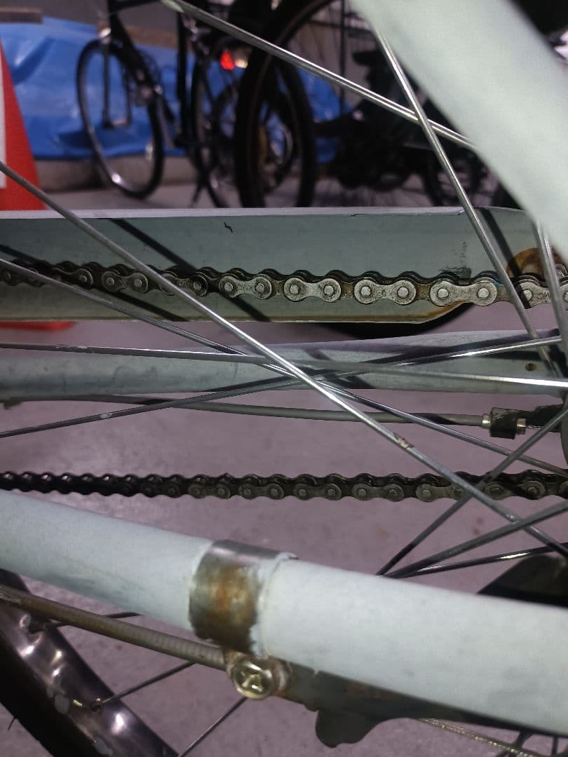 渋谷区）ブリヂストン自転車26インチ5段変速シティサイクル水色ステンレス前カゴ付