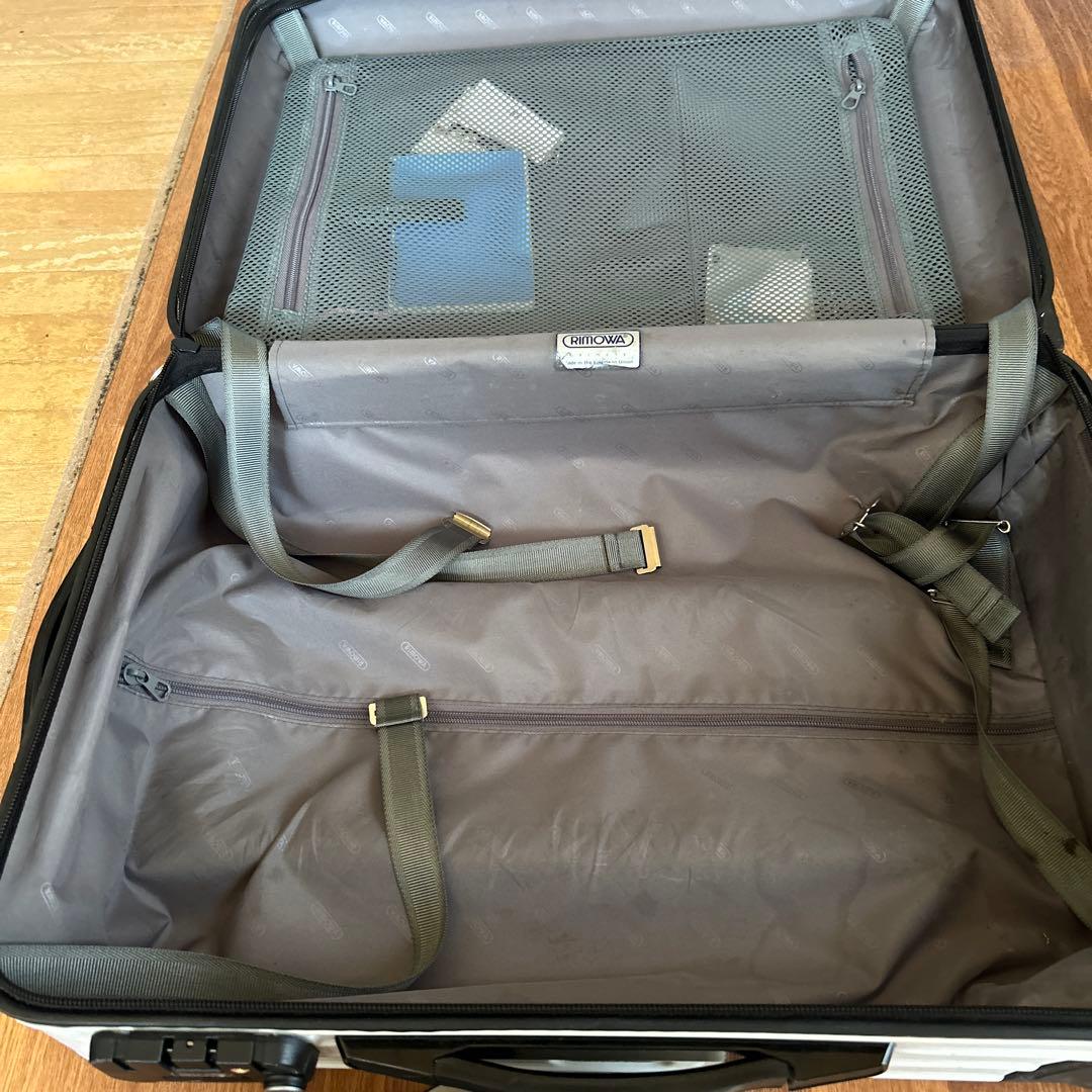 リモア　ホワイトキャリーケース TSAロック付き 機内持ち込み　2輪