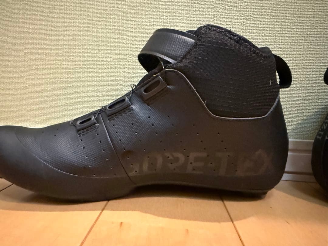 fi'zi:k TEMPO ARTICA GTX 42.5 フィジーク