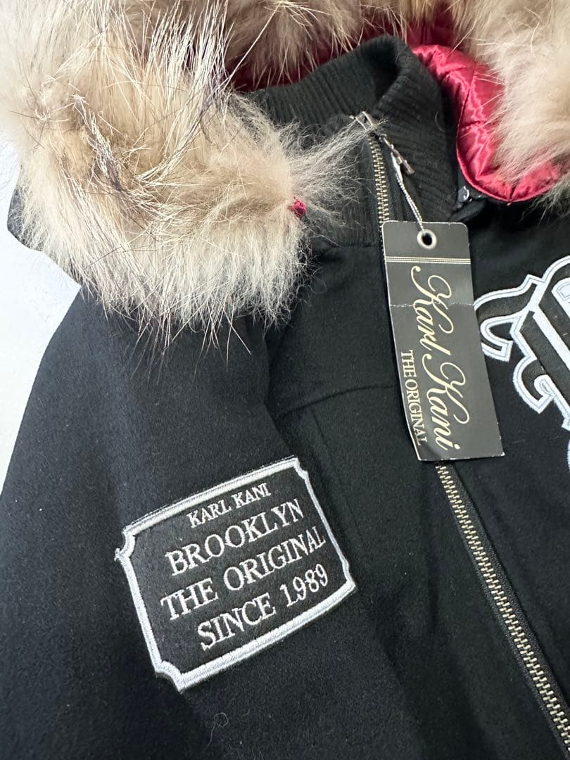 新品タグ付き　Karl Kani カールカナイ　ブラックスタジャン　Lサイズ
