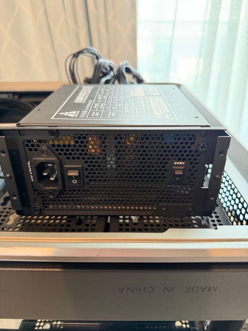 Jonsbo BO400ケース 360水冷 1050w電源