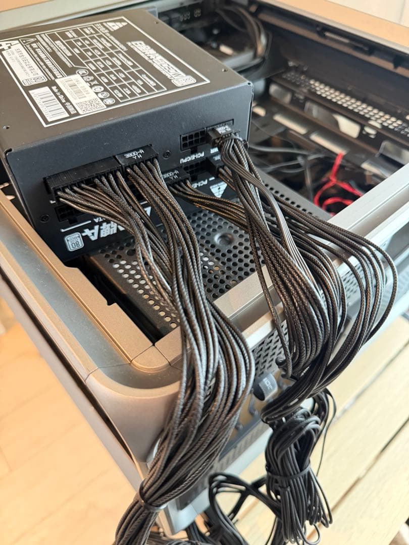 Jonsbo BO400ケース 360水冷 1050w電源