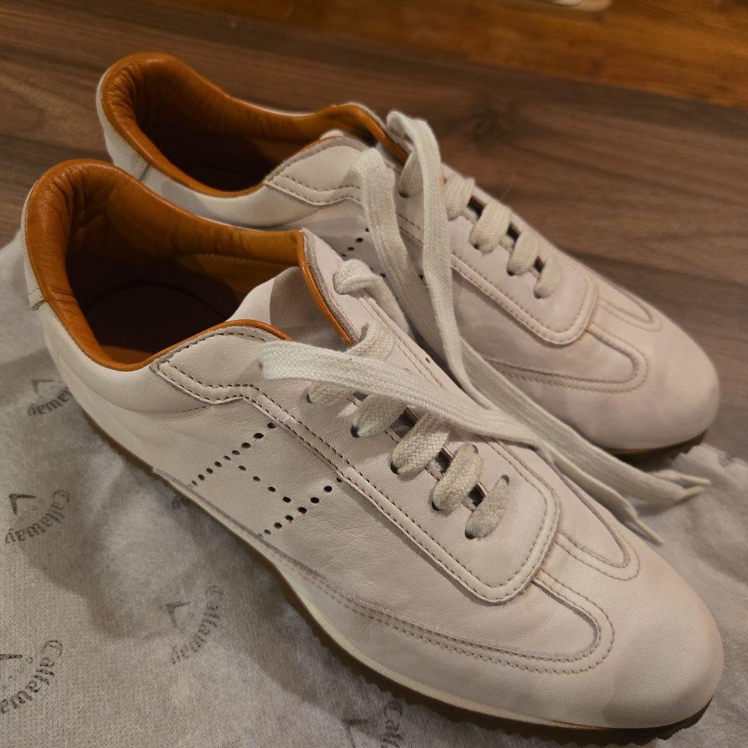 Hermès ホワイトレザー スニーカー