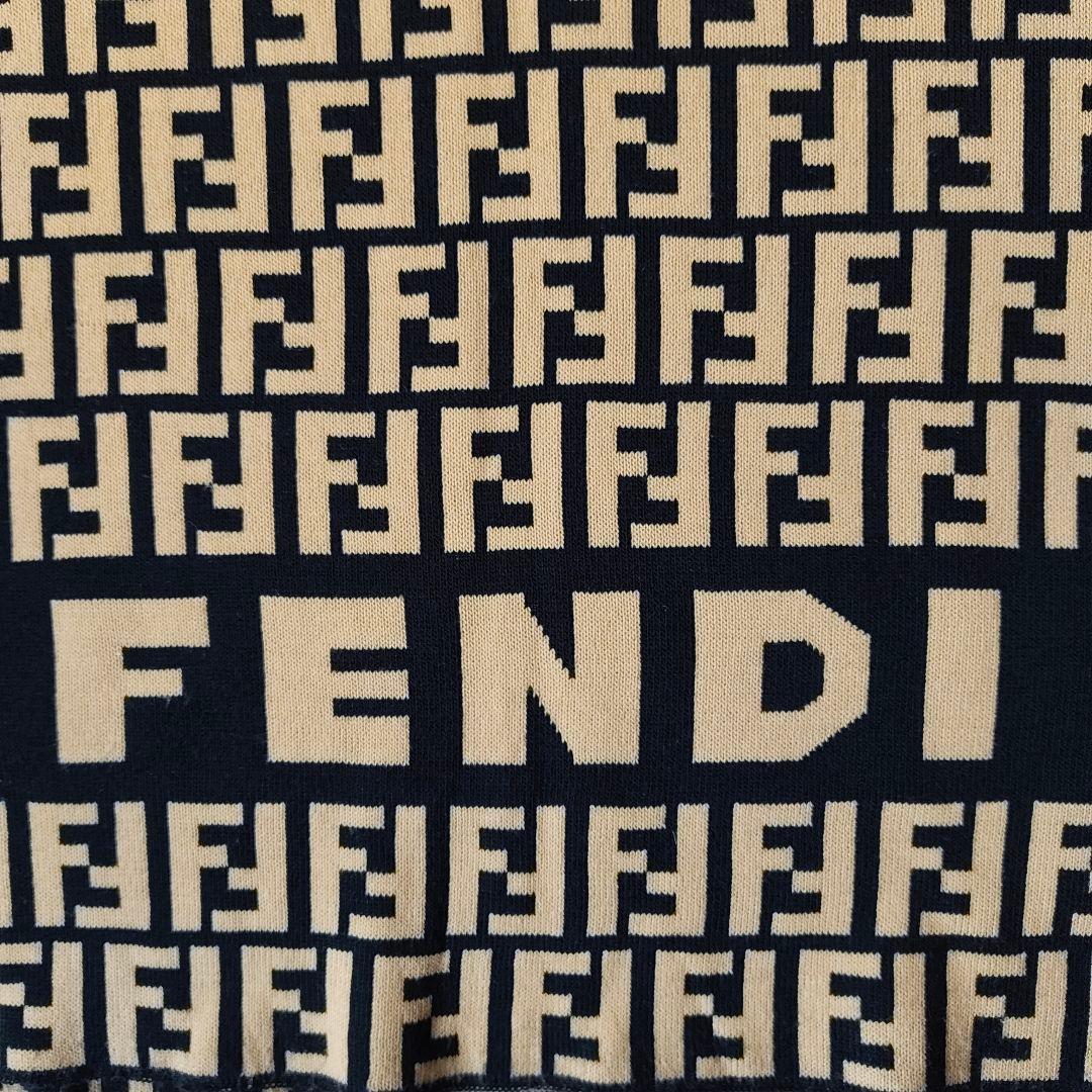 【FENDI】ズッカ柄 BIGフェンディロゴ WOOL ニット 大判 ストール
