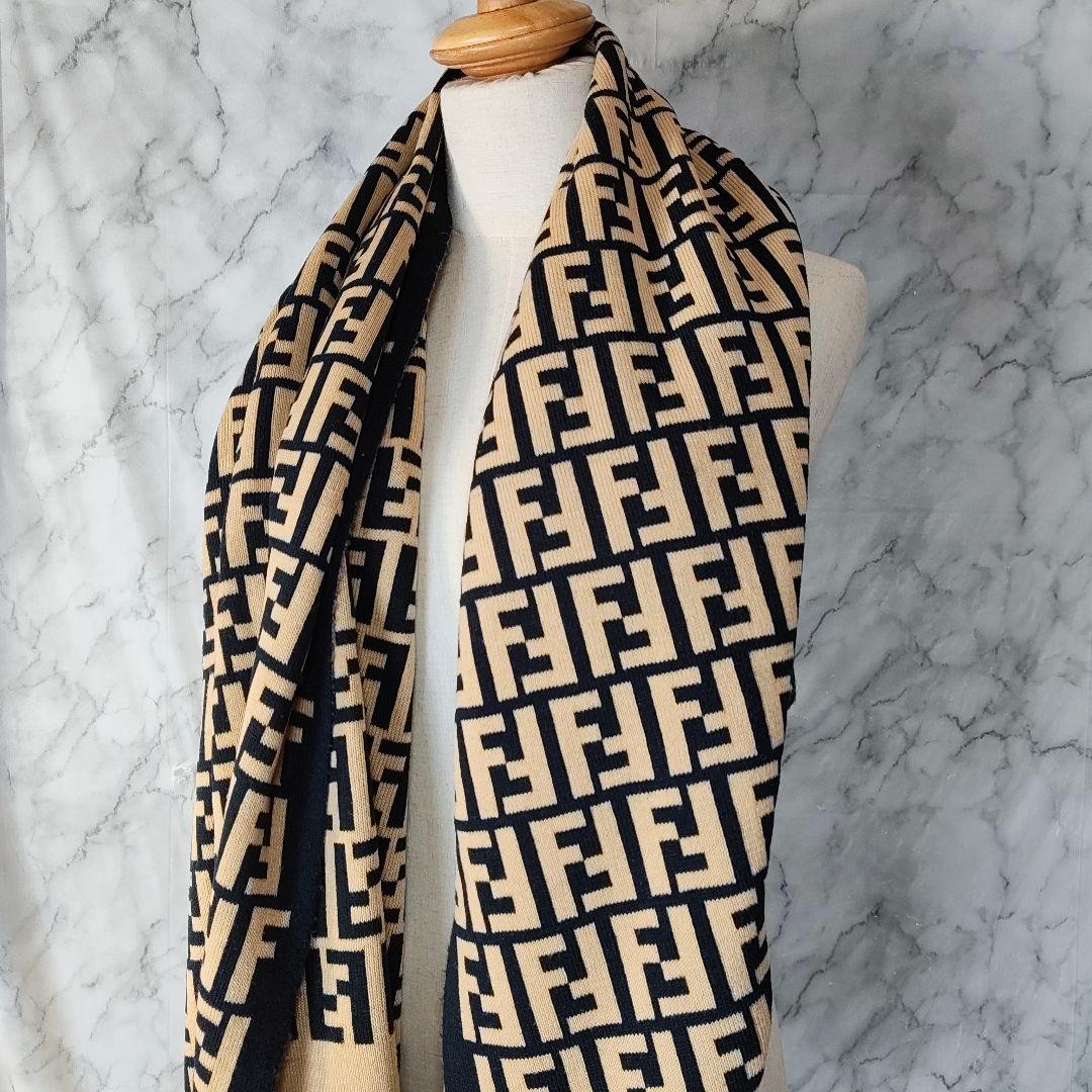 【FENDI】ズッカ柄 BIGフェンディロゴ WOOL ニット 大判 ストール