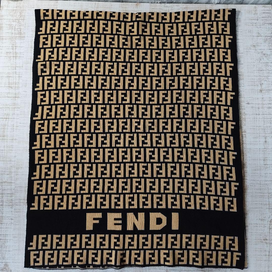 【FENDI】ズッカ柄 BIGフェンディロゴ WOOL ニット 大判 ストール