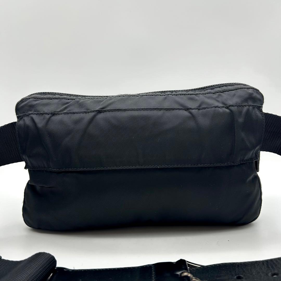 【極美品 】PRADA ウエストバッグ ナイロン ボディバッグ 三角プレー 黒