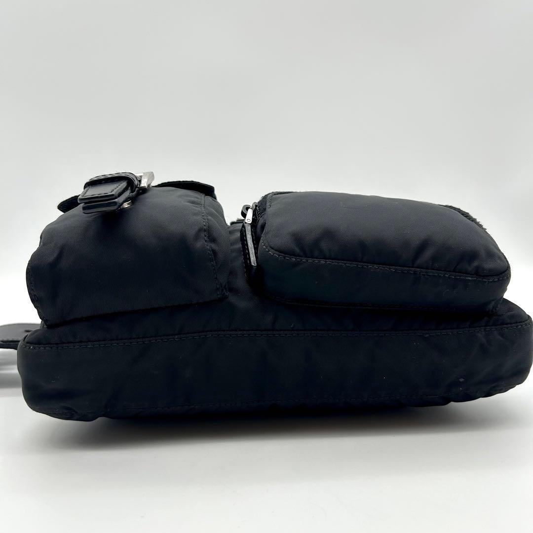 【極美品 】PRADA ウエストバッグ ナイロン ボディバッグ 三角プレー 黒