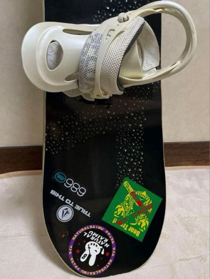 お正月特価‼️YESブラック系スノーボード FLUXホワイトバインディング