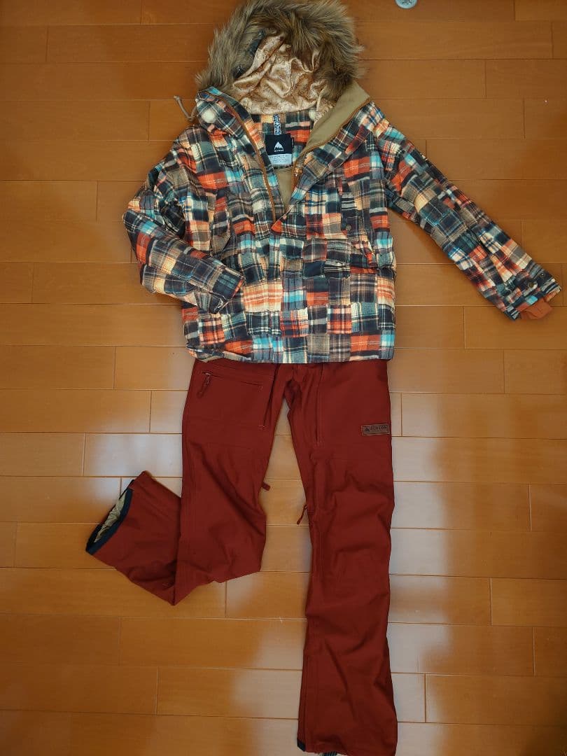 BURTON 　スノーボードウェア上下セット　レディース