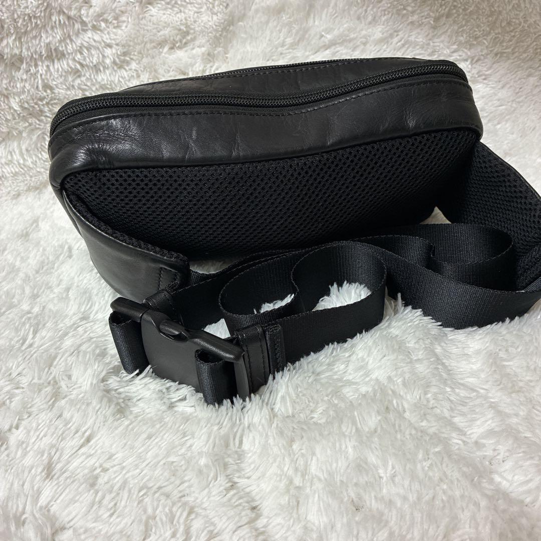美品 PORTER アメイズ ブラック ボディバッグ メンズ 斜めがけ