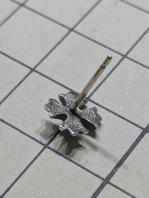 クロムハーツ ch pls CHプラススタッド ピアス