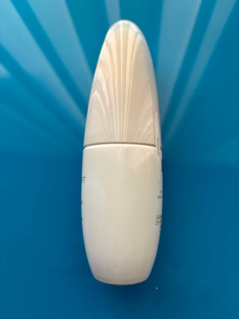 ソワーニュ　ホワイトシフト　メラノクリスタル　エッセンスcan