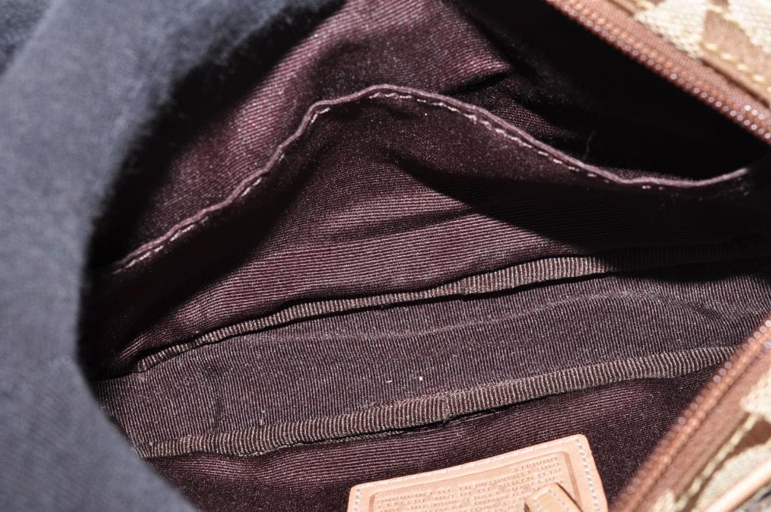 未使用 COACH コーチ シグネチャー ボディバッグ 箱、保存袋付き