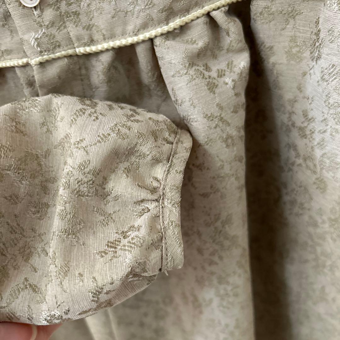 オリオン　ベージュ花柄ワンピースのみ