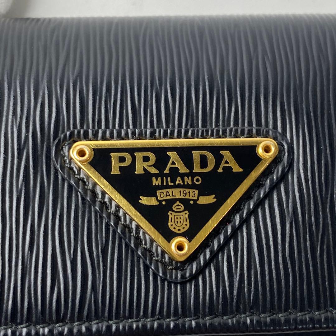 美品 プラダ PRADA 4連 キーケース 三角ロゴプレート ブラック